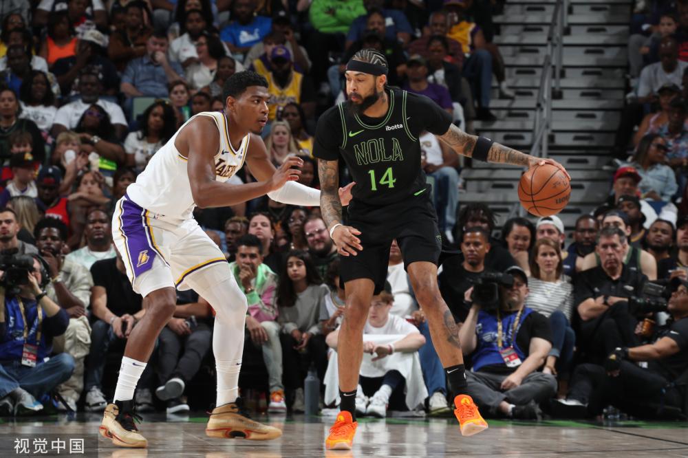 他在赛场贡 他在赛场贡